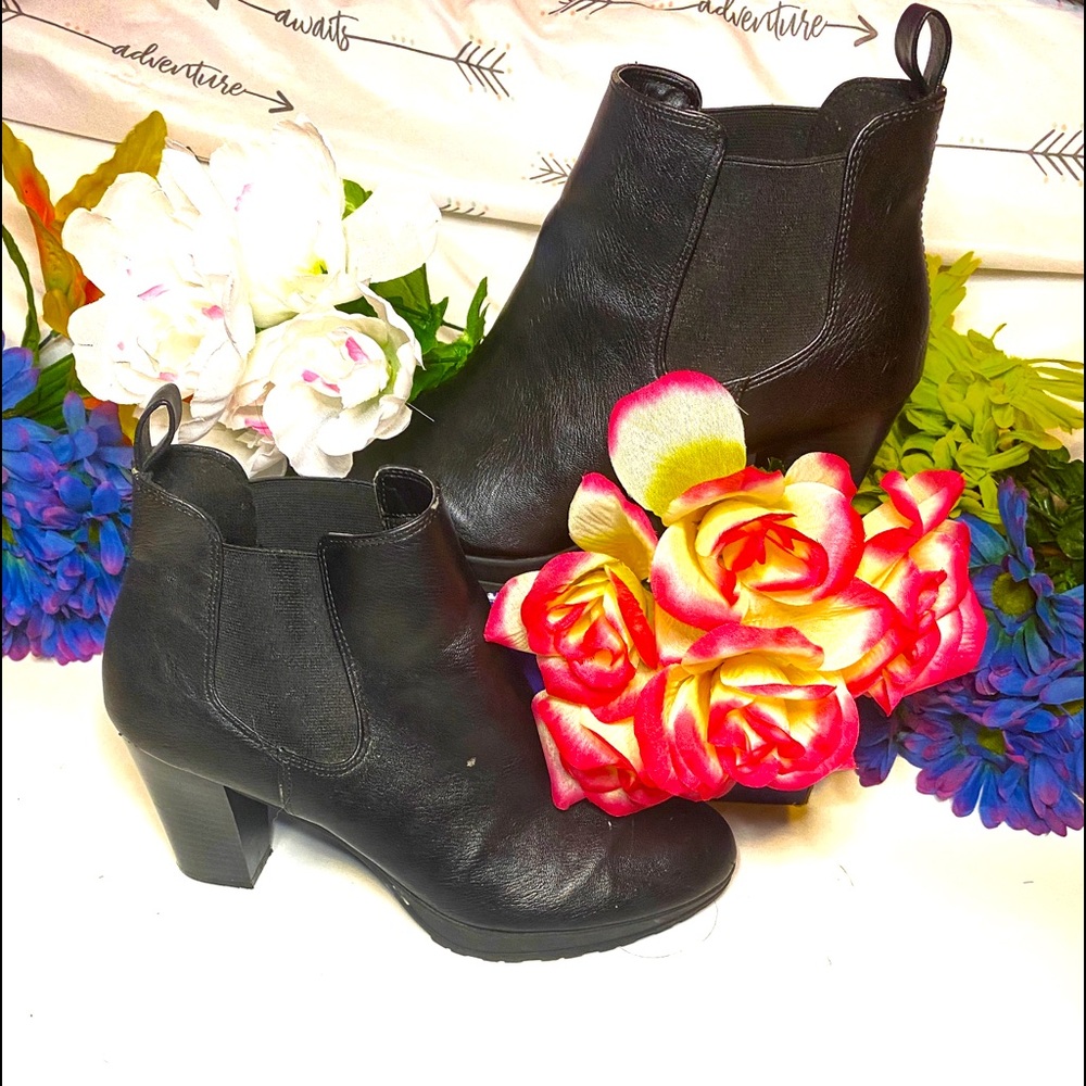 Black Ankle High Heeled Boots DexFlex Comfort